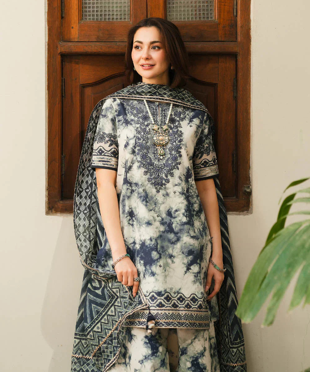 SP 500-3PC Digital Printed Lawn Shirt with Lawn Dupatta