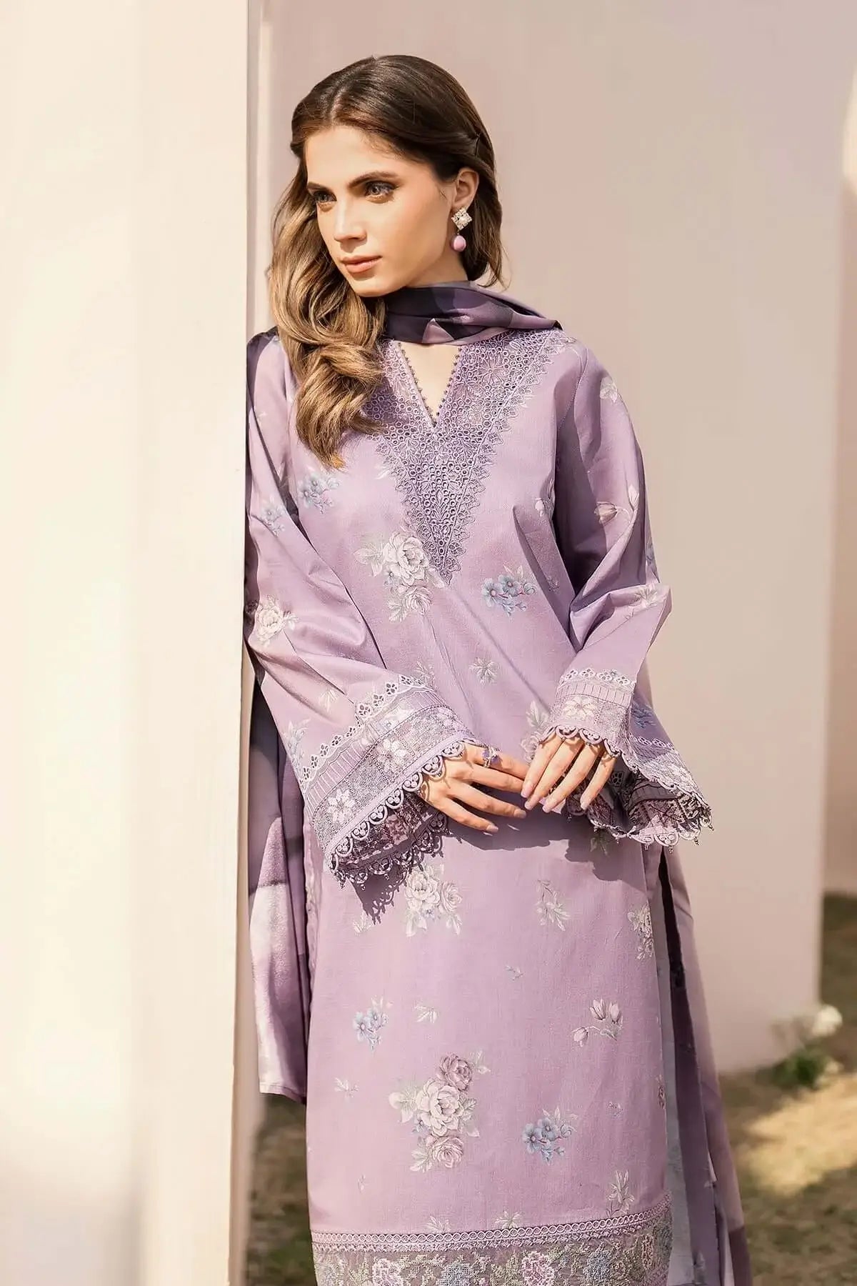 3 Piece Unstitched Embroidered Lawn Suit ( Printed Lawn Dupatta )