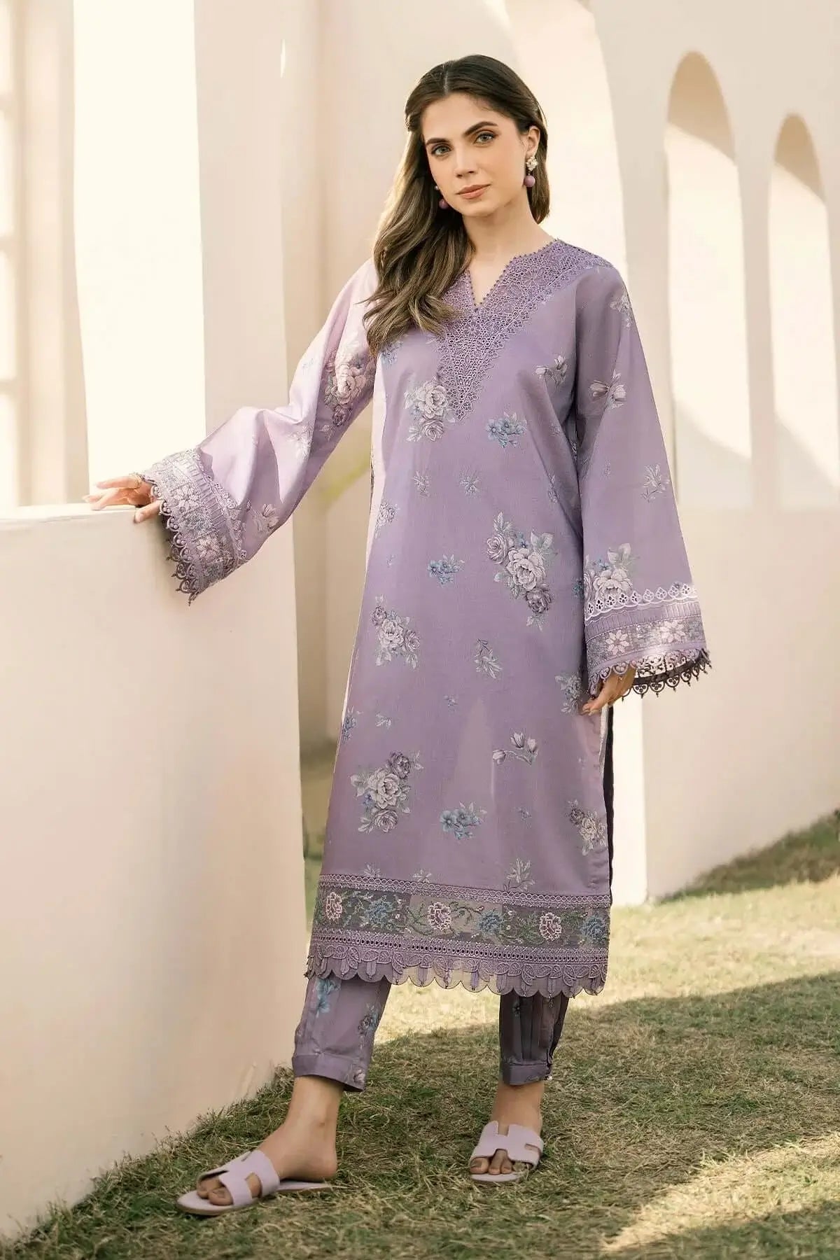 3 Piece Unstitched Embroidered Lawn Suit ( Printed Lawn Dupatta )