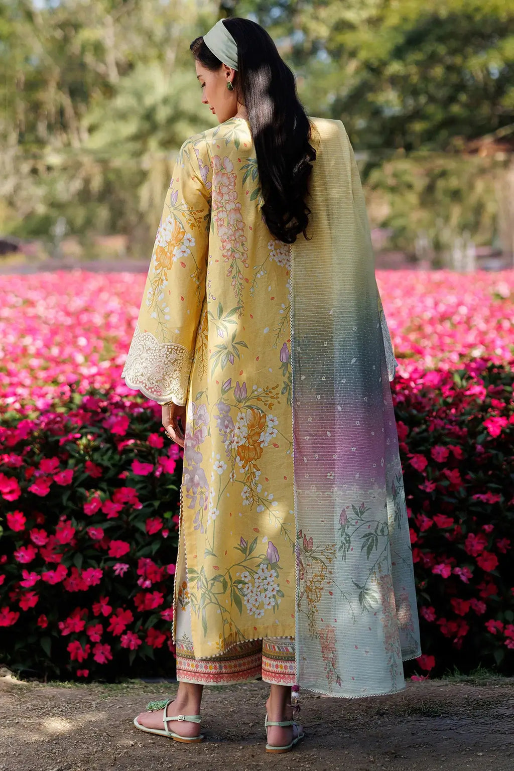 3 Piece Unstitched Embroidered Lawn Suit ( Printed Lawn Dupatta )