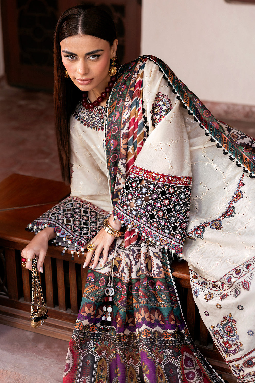 3 Piece - Unstitched Fully Embroidered Lawn Fabric JZ-2800