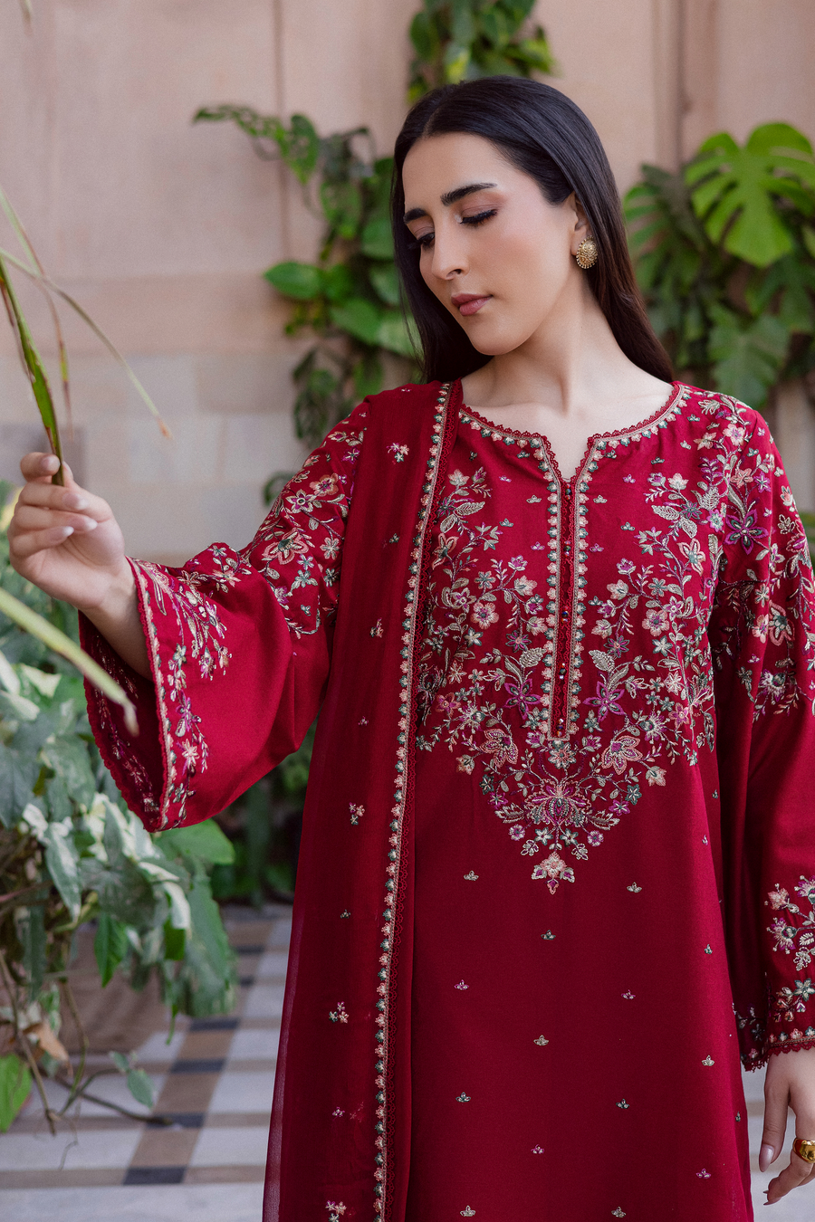 3 Piece - Unstitched Embroidered Lawn Fabric BT-2700