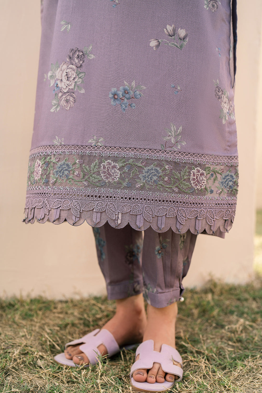 3 Piece - Unstitched Digital Printed Lawn Fabric With Lawn Dupatta