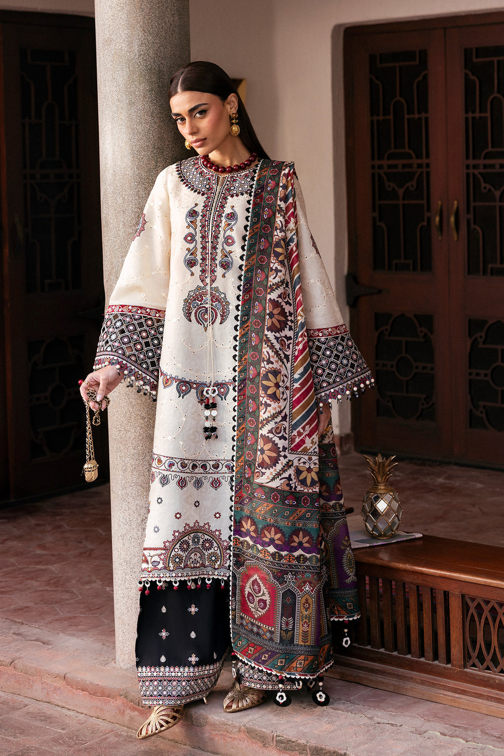3 Piece - Unstitched Fully Embroidered Lawn Fabric JZ-2800