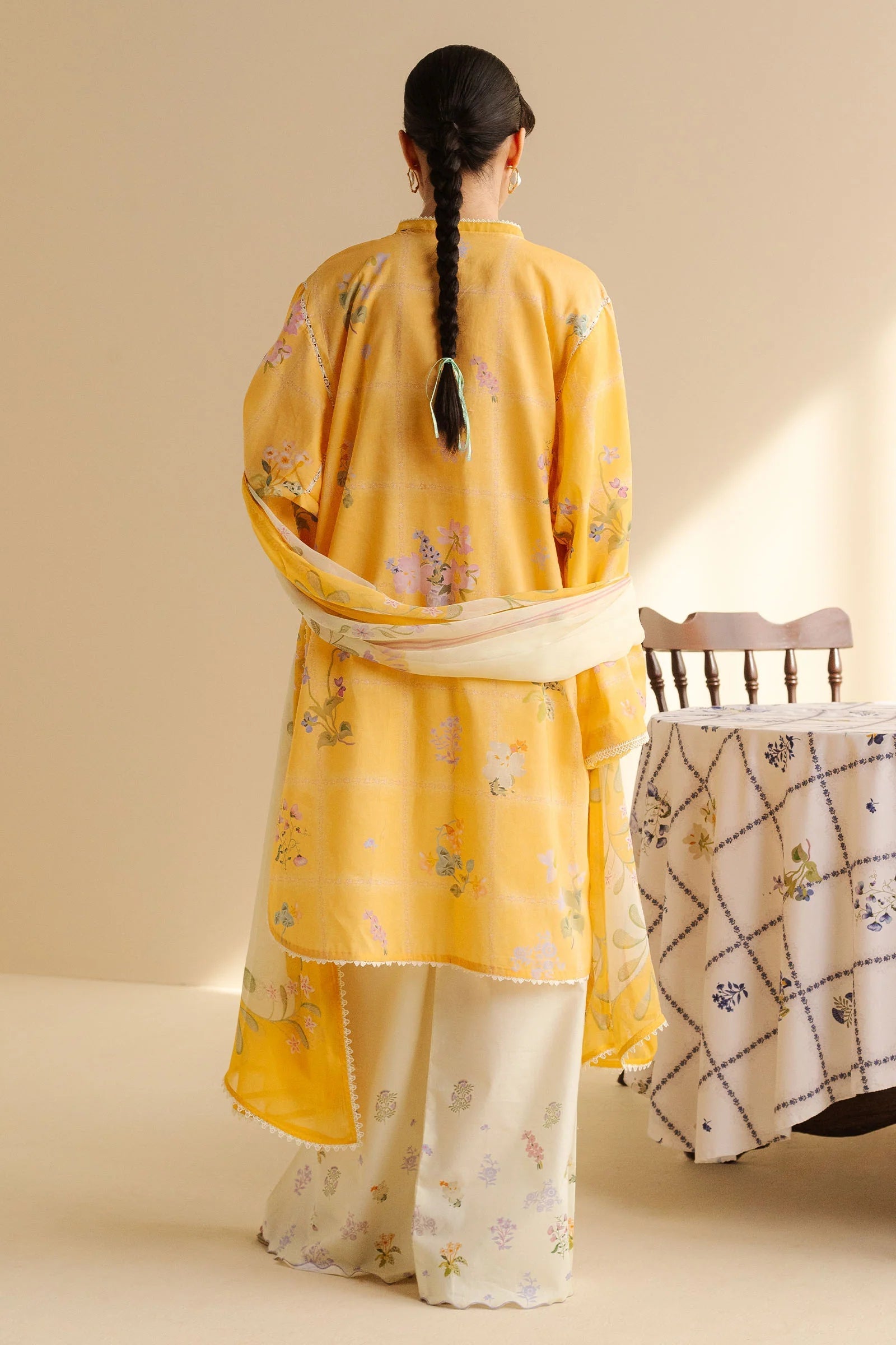 CO 508-3 Piece Unstitched Digital Printed Lawn Suit ( Fine Printed Polly Lawn Dupatta )