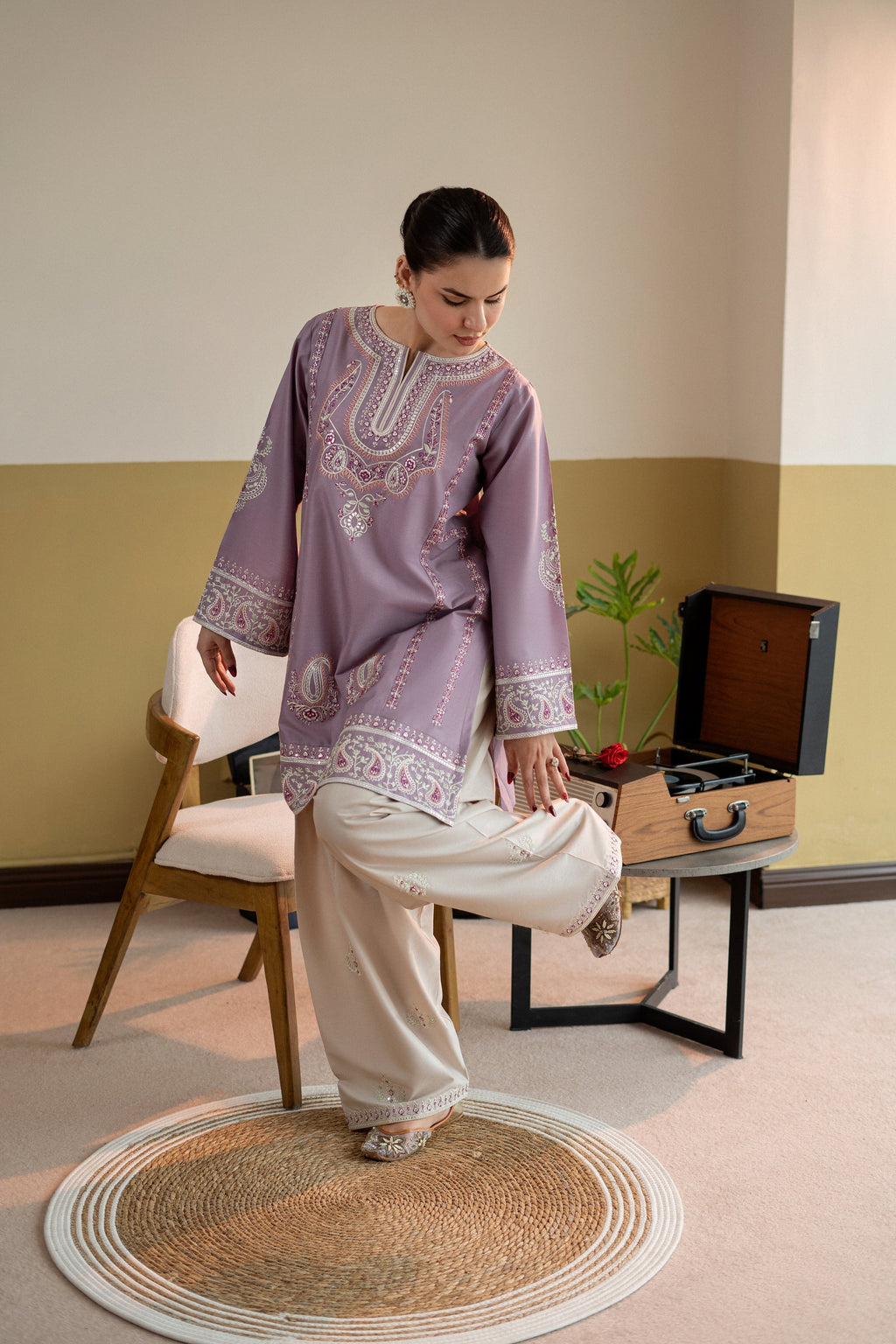 2 Piece - Unstitched Embroidered Lawn Fabric