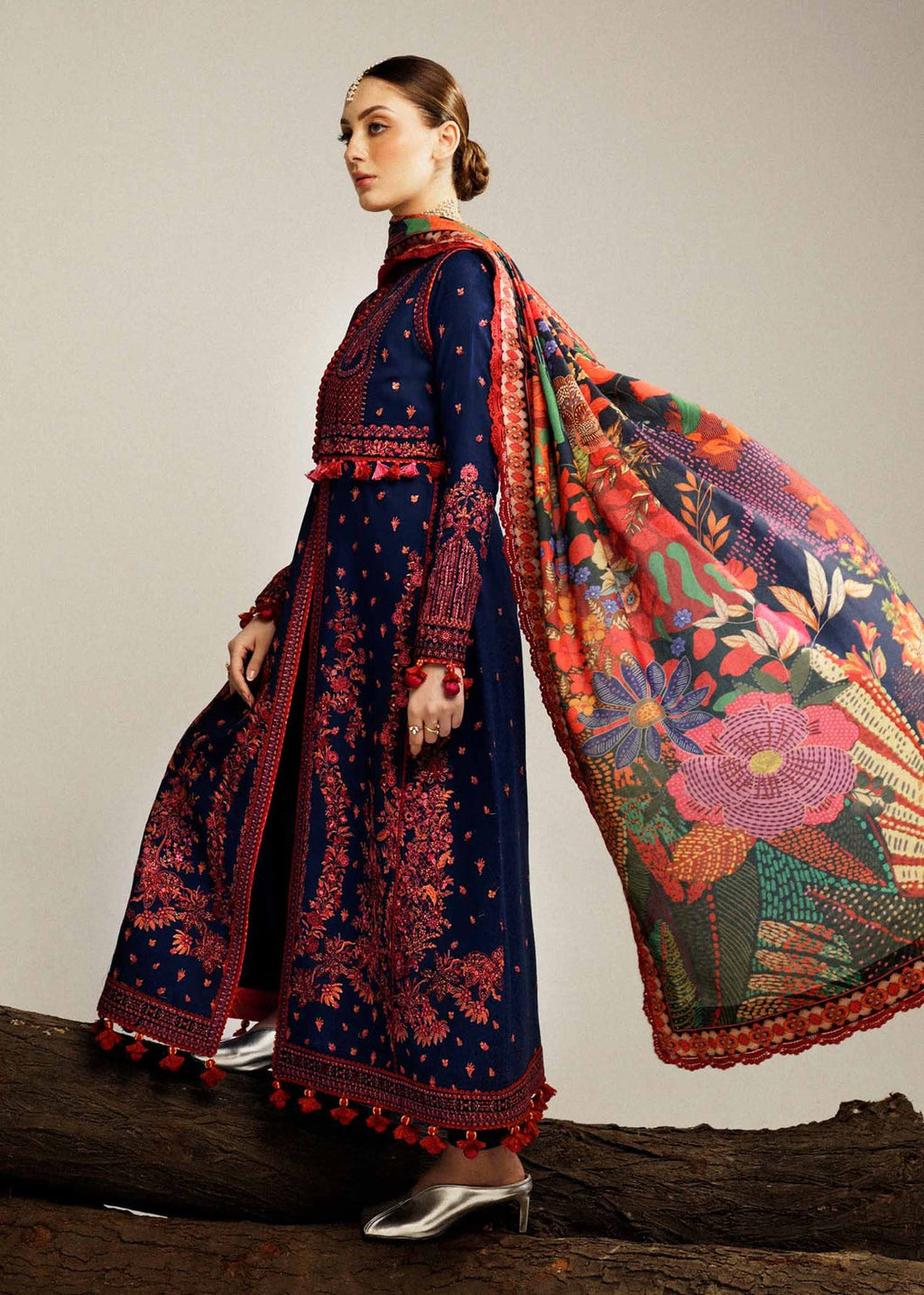 HR 570-3 Piece - Unstitched Heavy Embroidered Dhanak Fabric