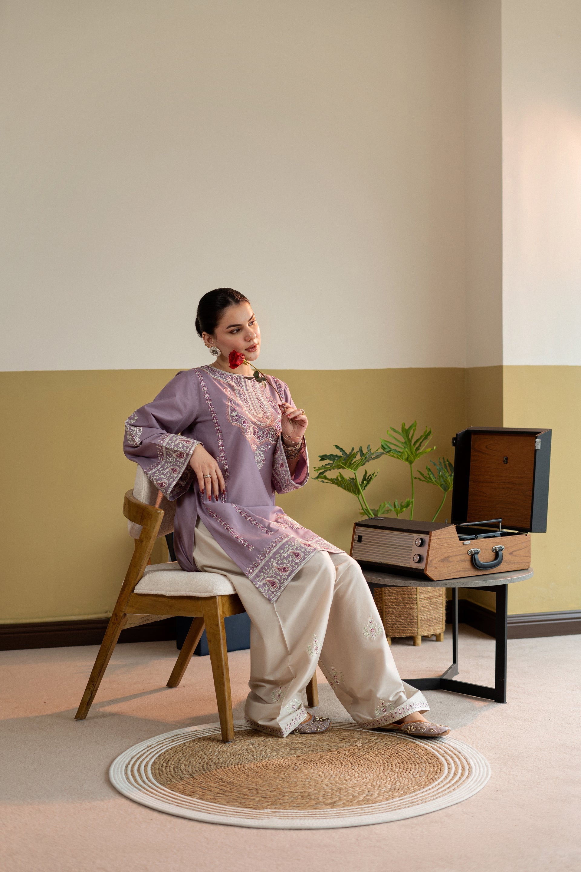 2 Piece - Unstitched Embroidered Lawn Fabric